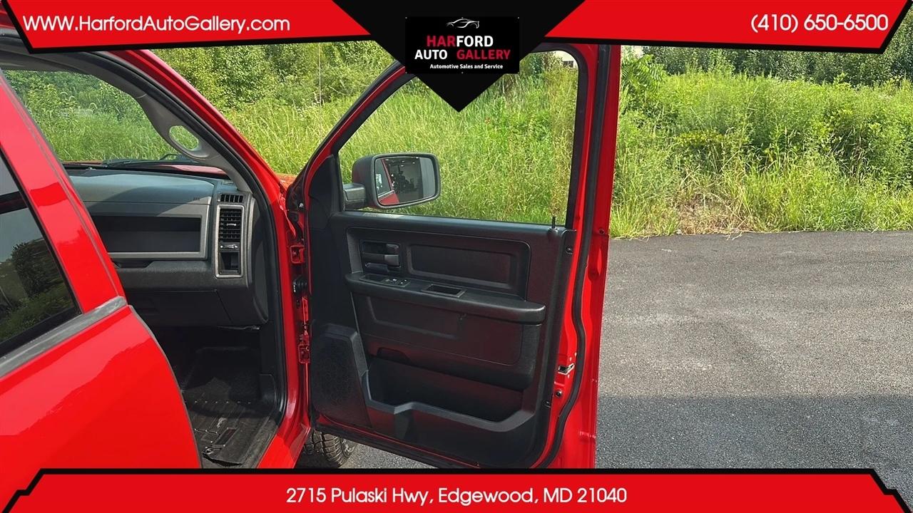 RAM 1500 Express 4x4 Quad Cab 6'4" Box 2018