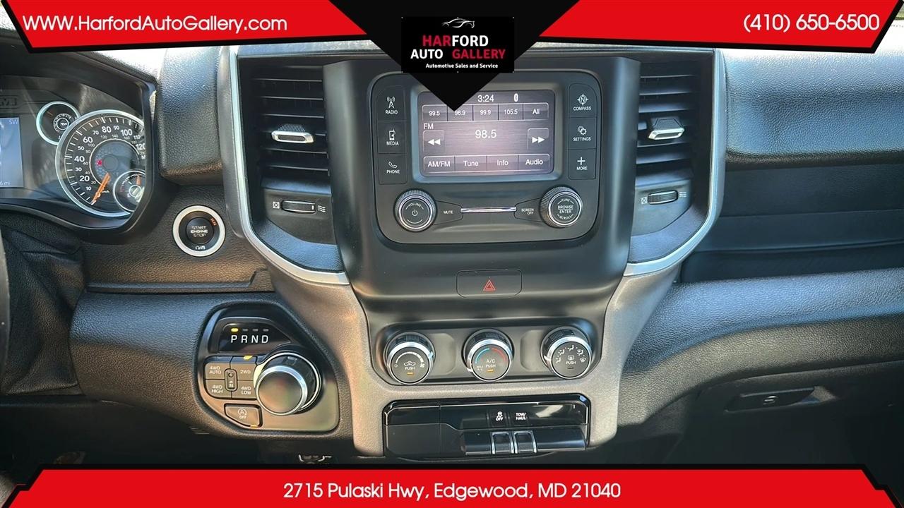 RAM 1500 Big Horn 4x4 Crew Cab 5'7" Box 2021