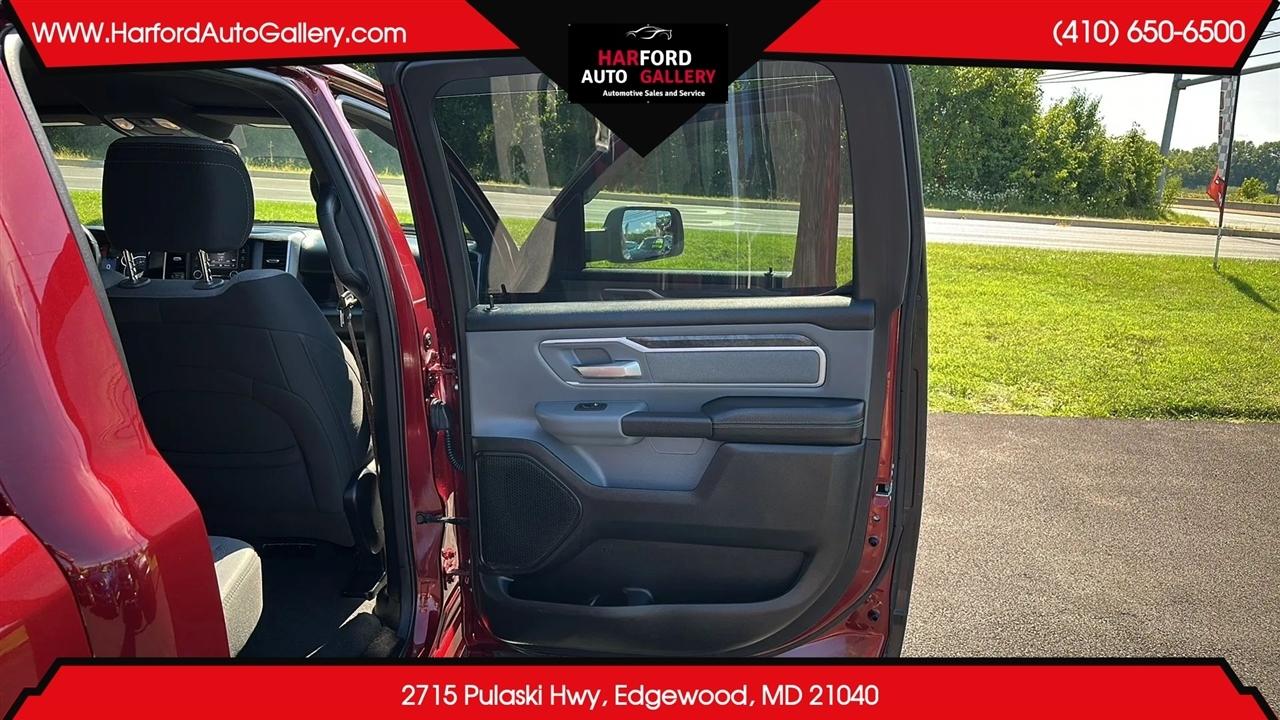 RAM 1500 Big Horn 4x4 Crew Cab 5'7" Box 2021