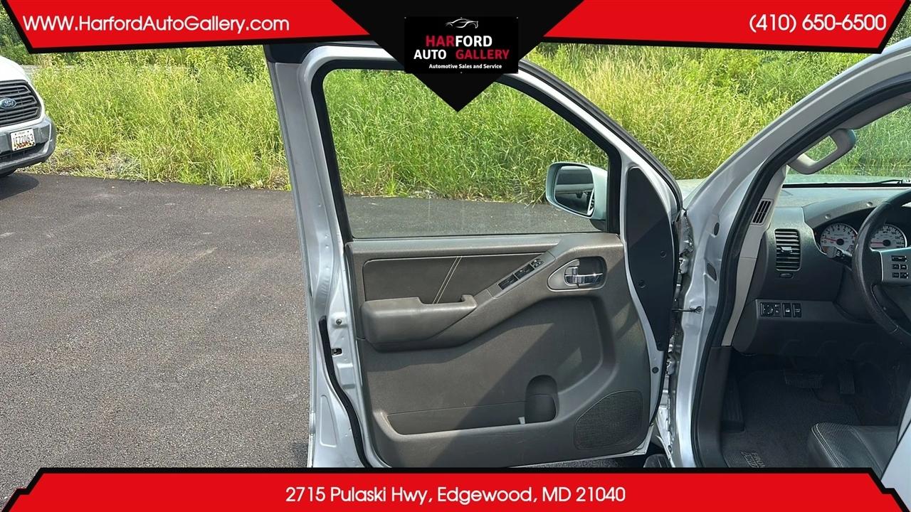 Nissan Frontier 4WD Crew Cab SWB Auto PRO-4X 2013