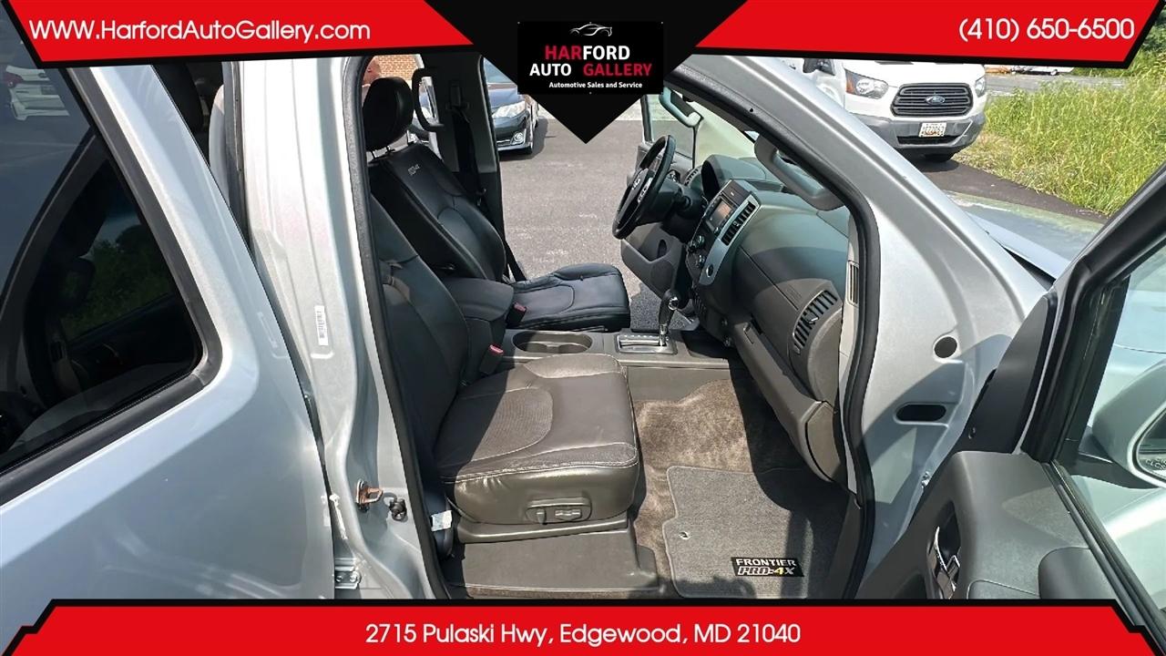 Nissan Frontier 4WD Crew Cab SWB Auto PRO-4X 2013
