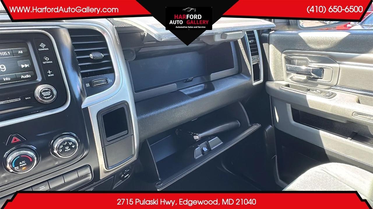 RAM 1500 4WD Quad Cab 140.5" SLT 2014