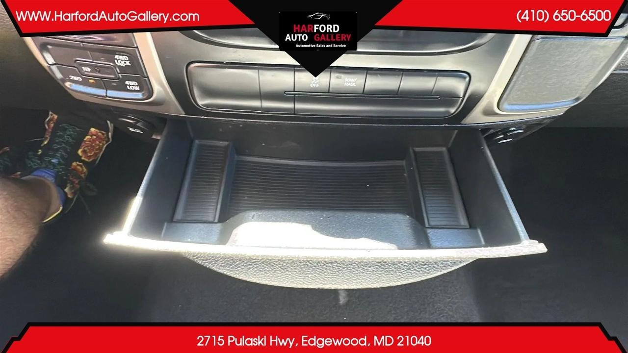 RAM 1500 4WD Quad Cab 140.5" SLT 2014