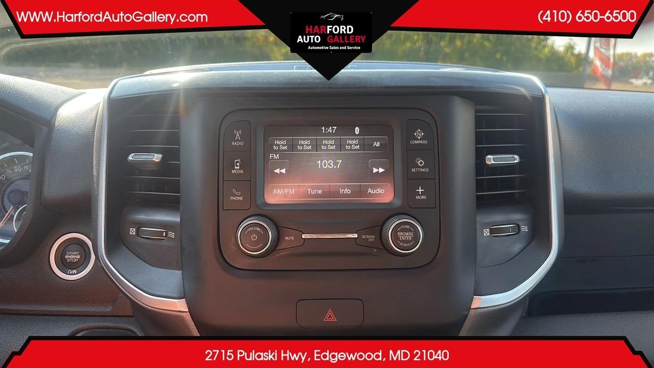 RAM 1500 Big Horn 4x4 Quad Cab 6'4" Box 2020
