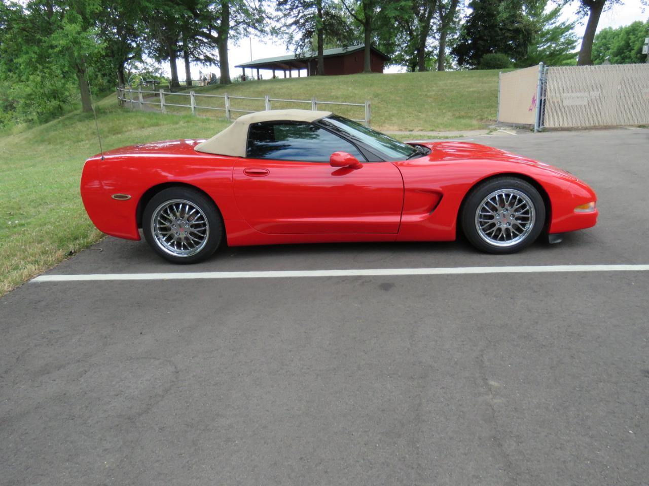 Chevrolet Corvette Convertible 2000