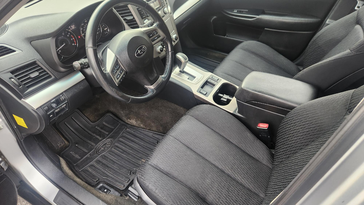 Subaru Outback 2.5i Premium 2012