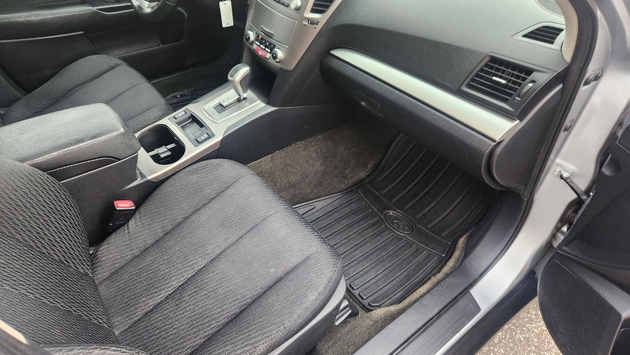 Subaru Outback 2.5i Premium 2012