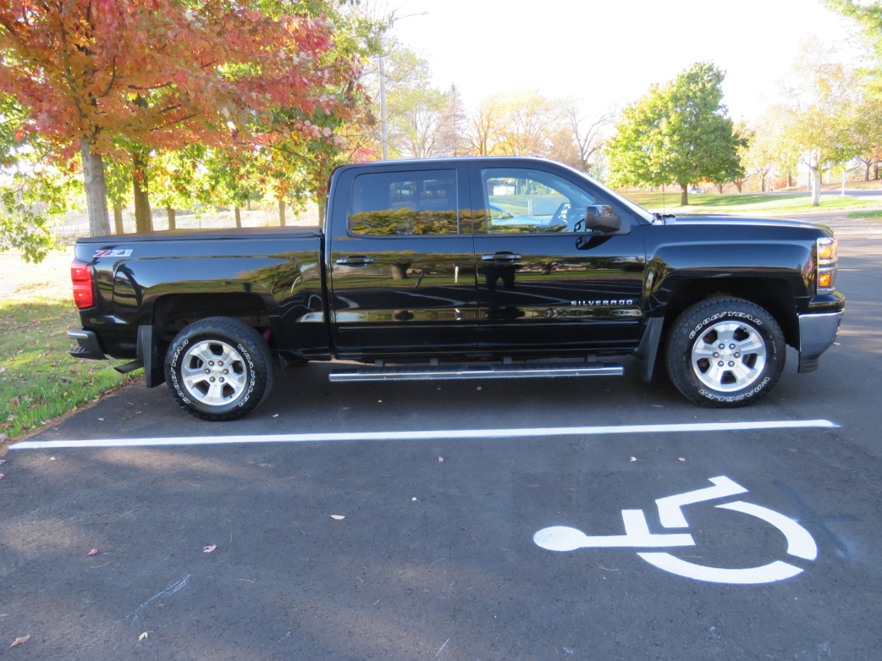 Chevrolet Silverado 1500 LT Crew Cab 4WD 2015 Chevrolet Silverado 1500 LT Crew Cab 4WD 2015