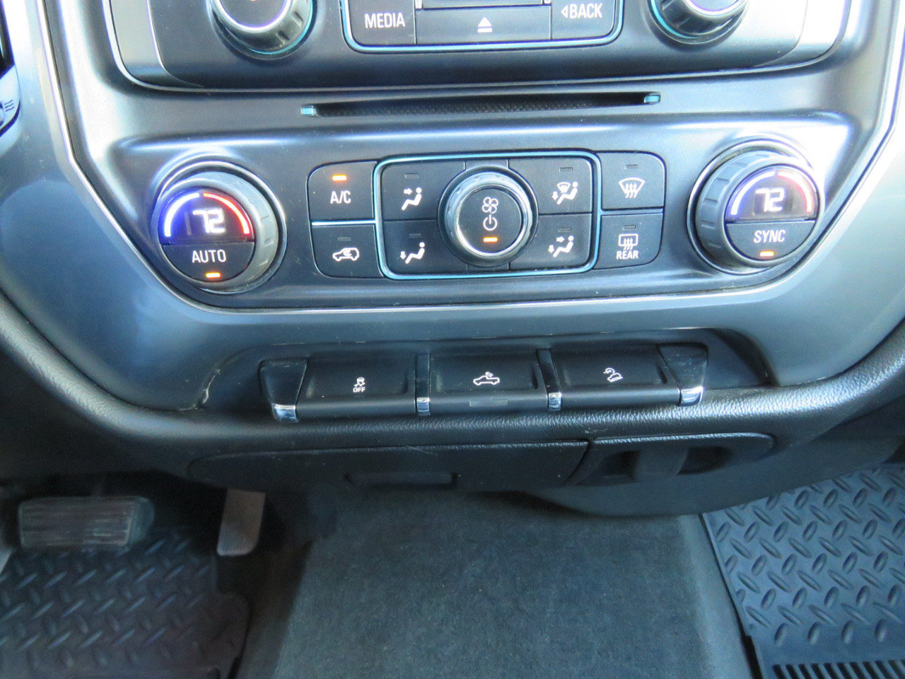 Chevrolet Silverado 1500 LT Crew Cab 4WD 2015 Chevrolet Silverado 1500 LT Crew Cab 4WD 2015