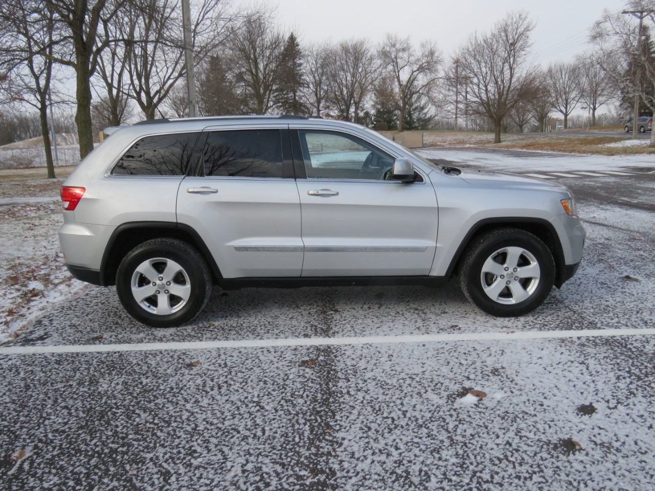 Jeep Grand Cherokee Laredo 4WD 2011