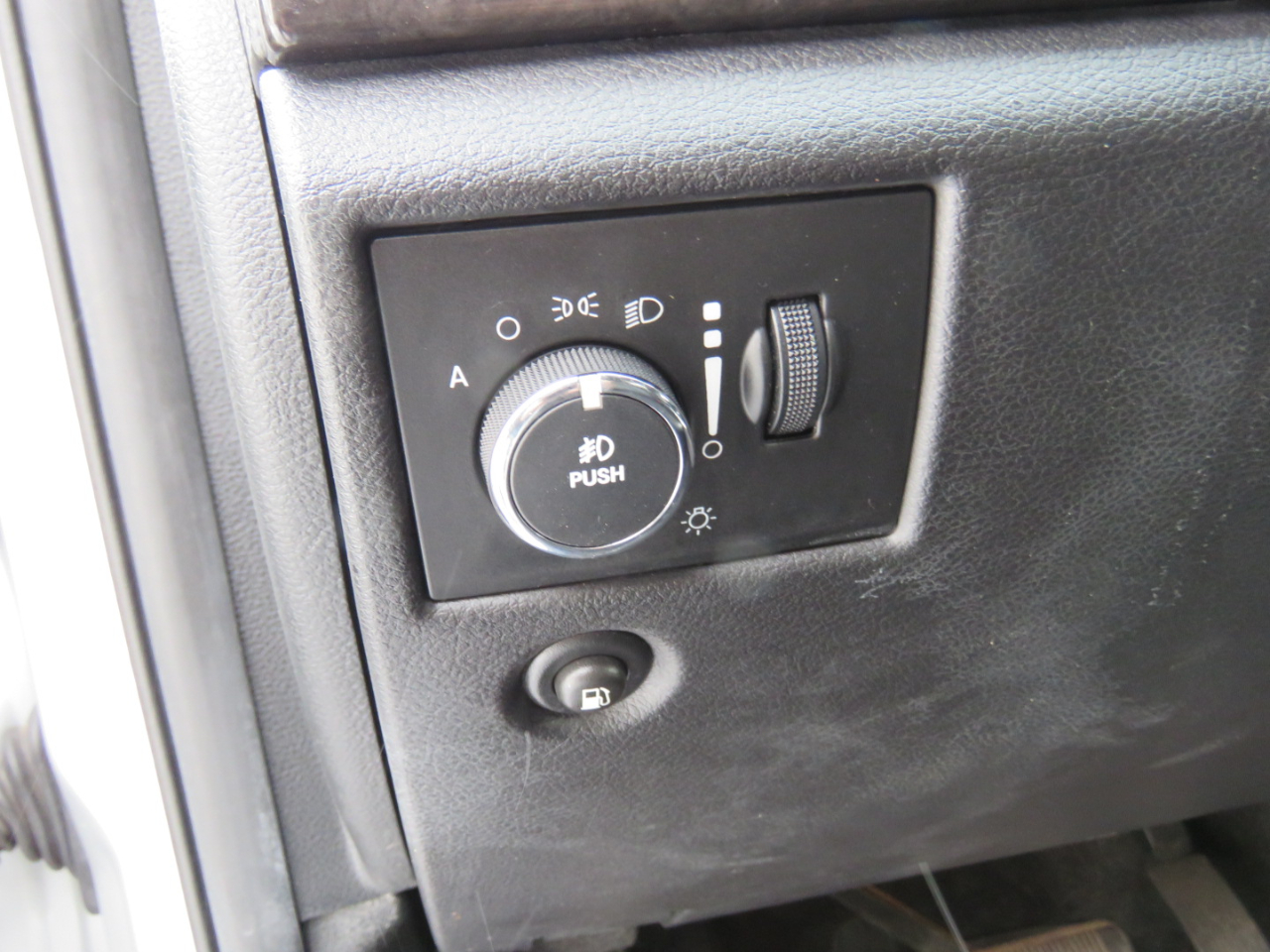 Jeep Grand Cherokee Laredo 4WD 2011