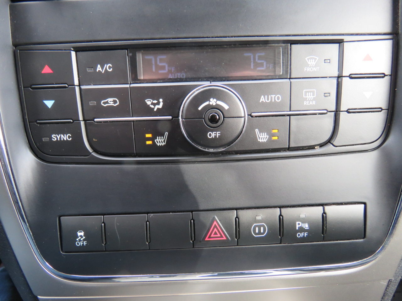 Jeep Grand Cherokee Laredo 4WD 2011