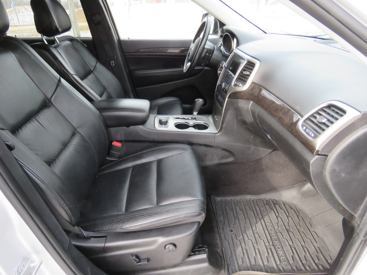 Jeep Grand Cherokee Laredo 4WD 2011