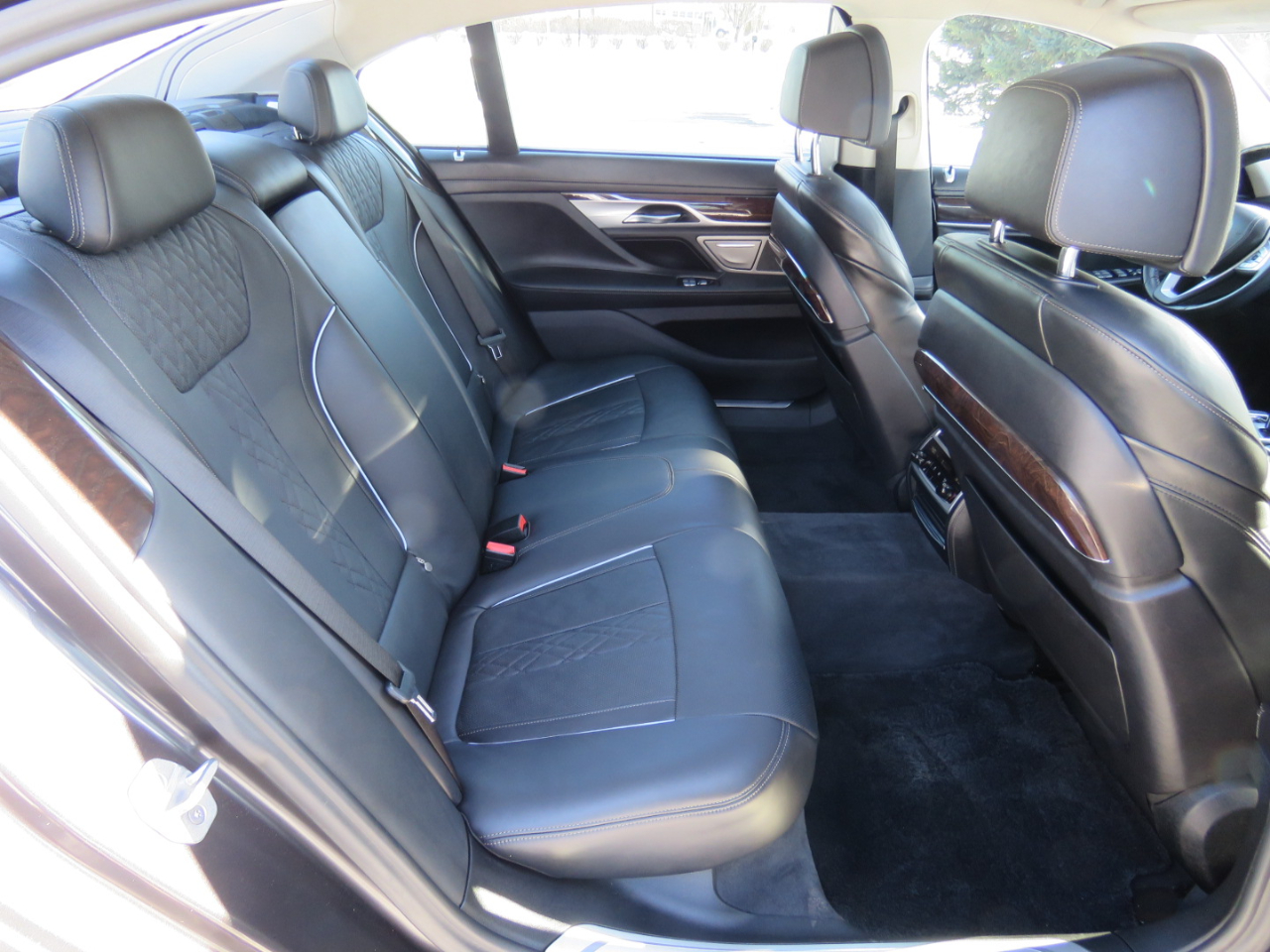 BMW 7-Series 750i xDrive 2018