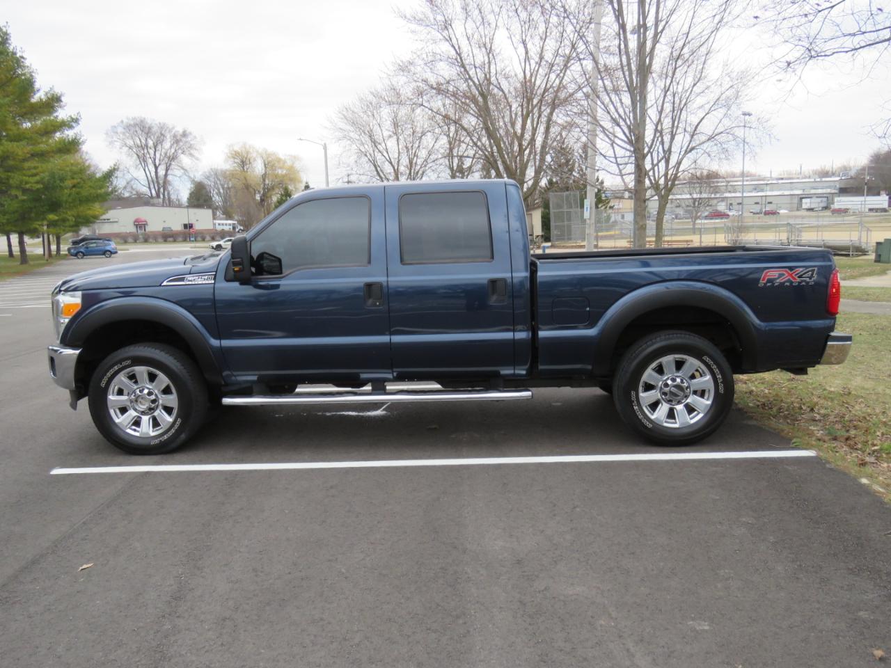Ford F-250 SD XLT Crew Cab Short Bed 4WD 2015