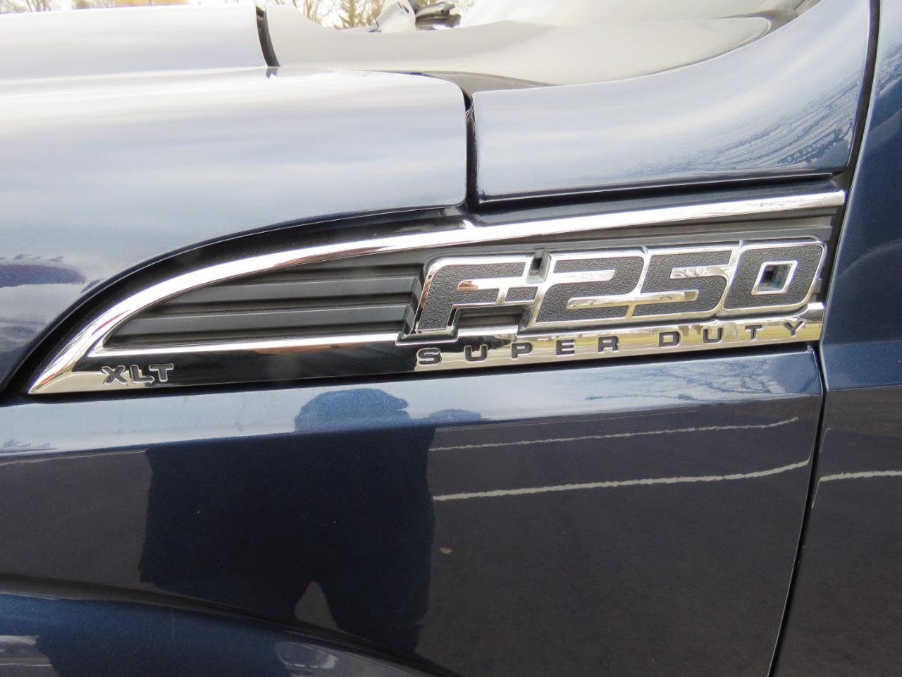 Ford F-250 SD XLT Crew Cab Short Bed 4WD 2015