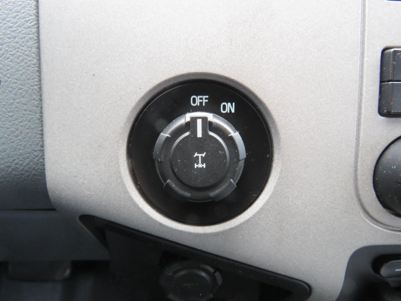 Ford F-250 SD XLT Crew Cab Short Bed 4WD 2015