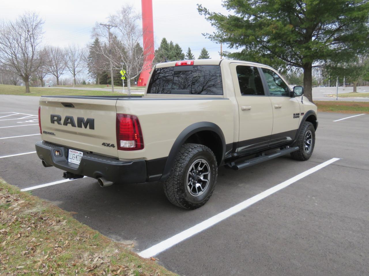 RAM 1500 Rebel Crew Cab SWB 4WD 2017