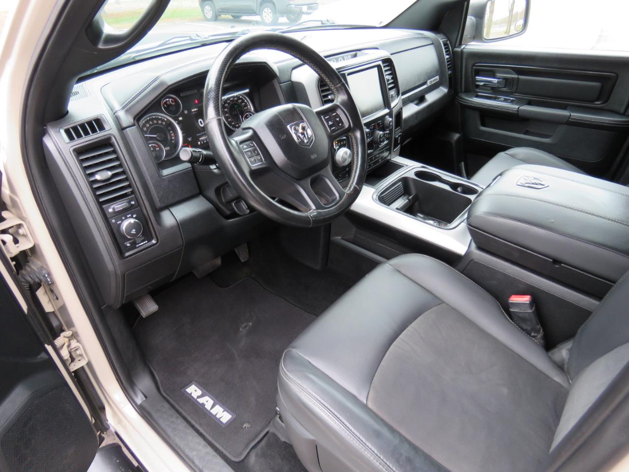 RAM 1500 Rebel Crew Cab SWB 4WD 2017