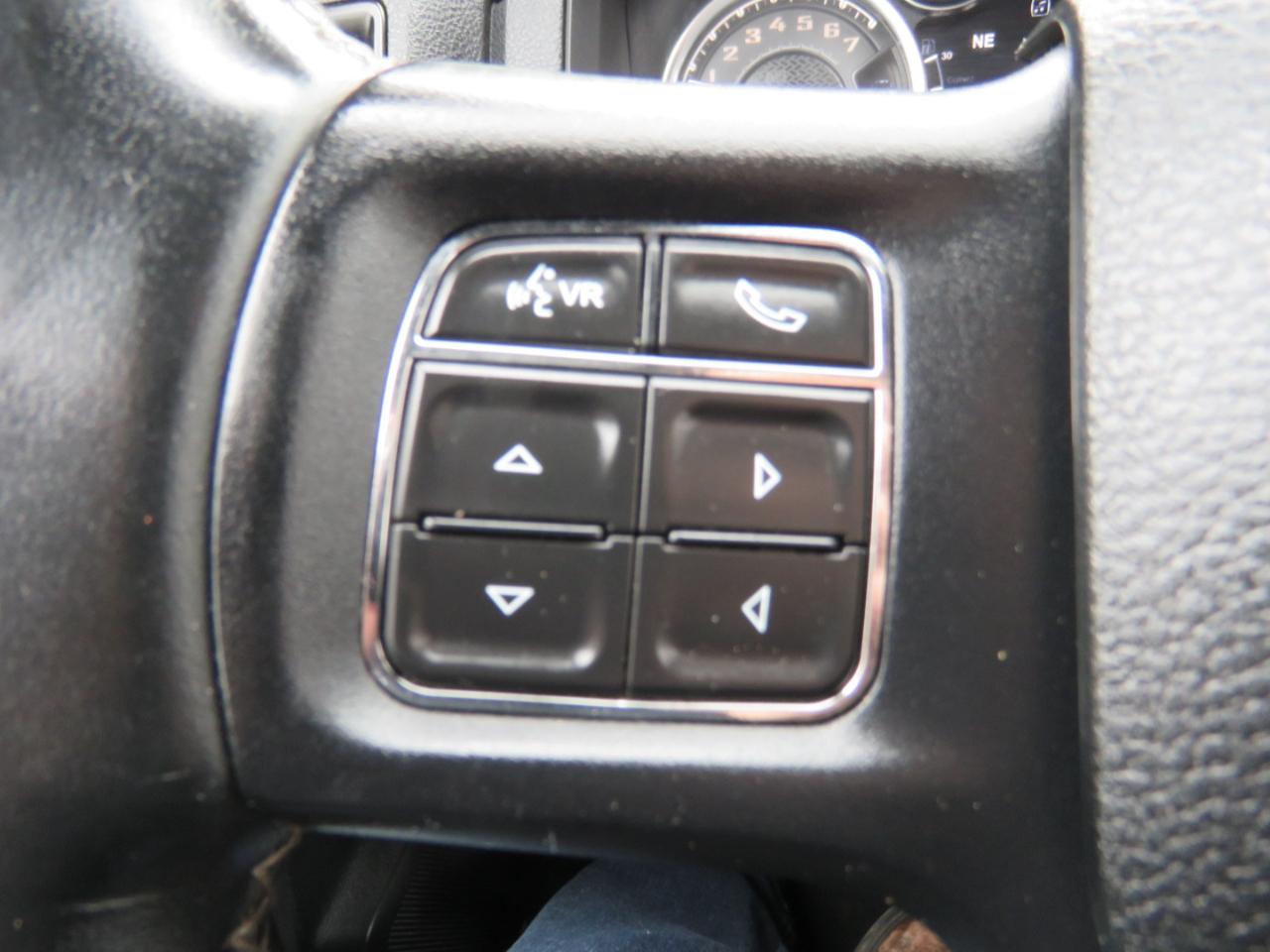 RAM 1500 Rebel Crew Cab SWB 4WD 2017