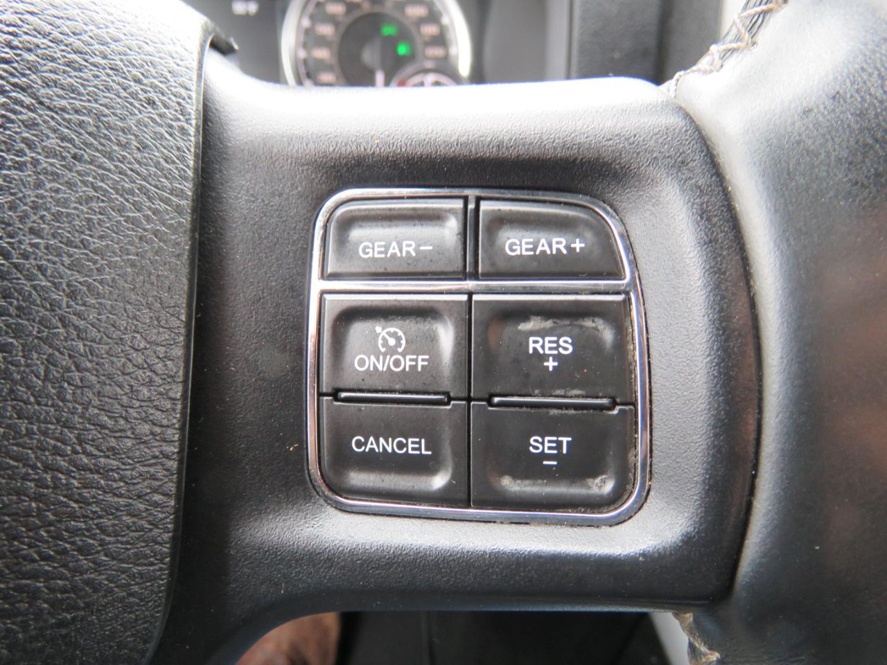 RAM 1500 Rebel Crew Cab SWB 4WD 2017