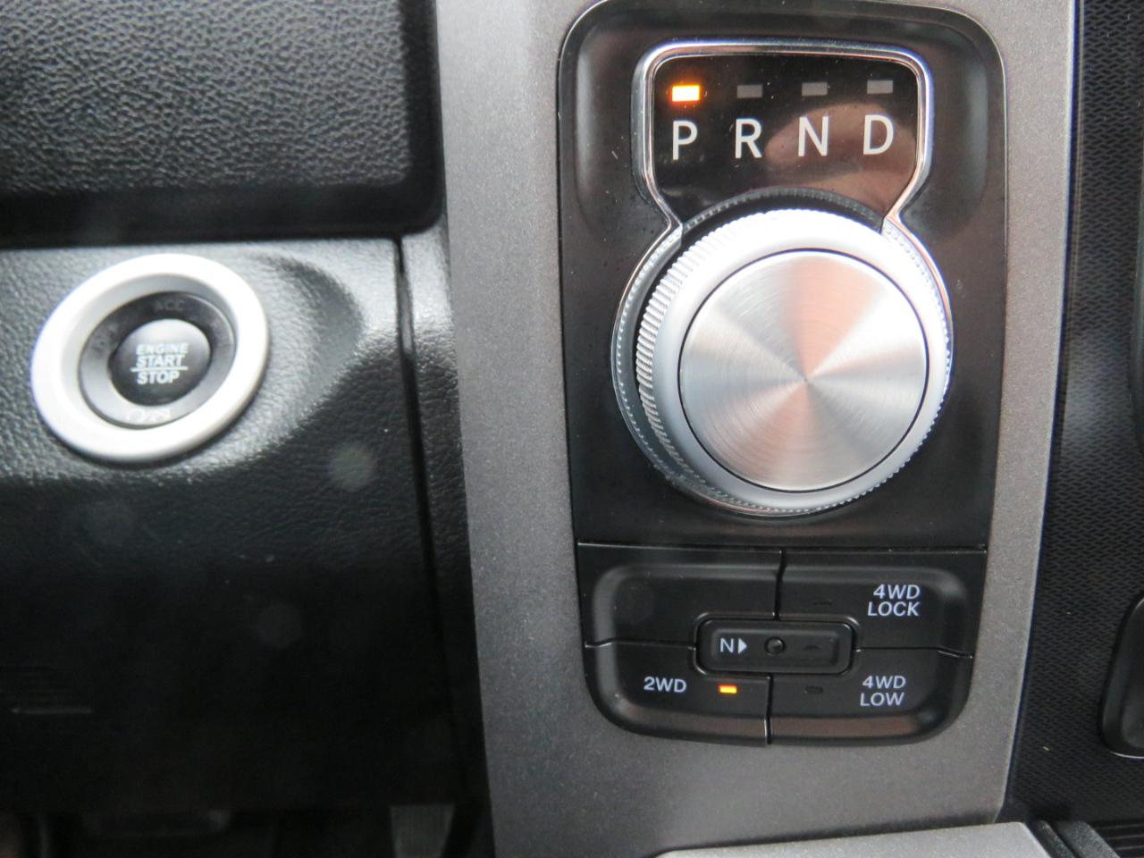 RAM 1500 Rebel Crew Cab SWB 4WD 2017