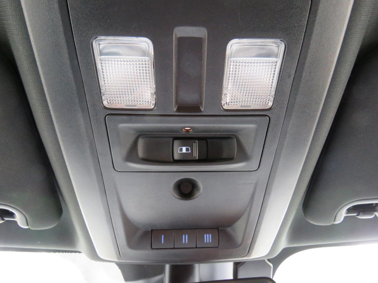 RAM 1500 Rebel Crew Cab SWB 4WD 2017