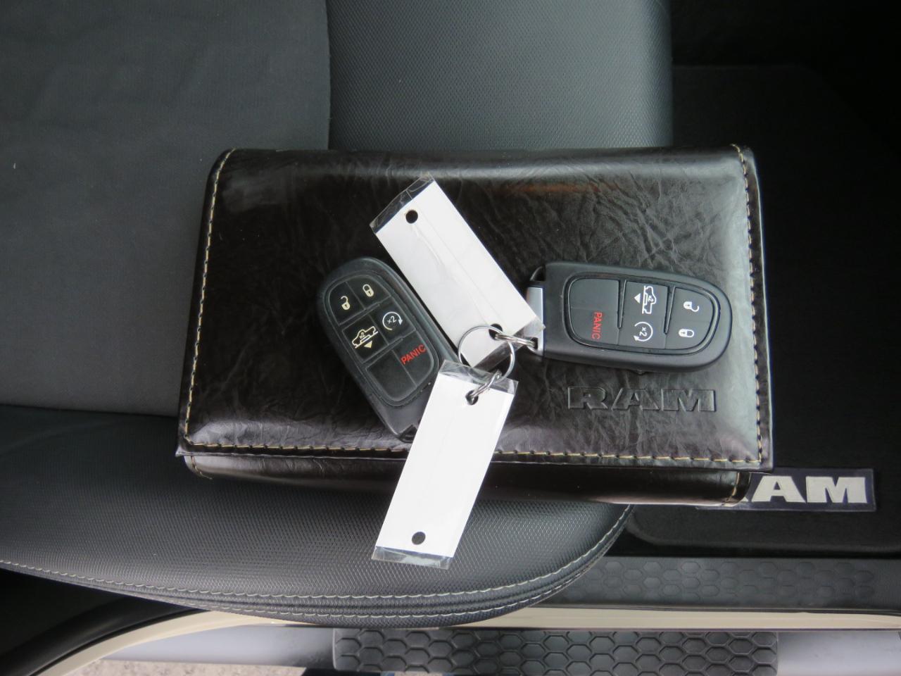 RAM 1500 Rebel Crew Cab SWB 4WD 2017