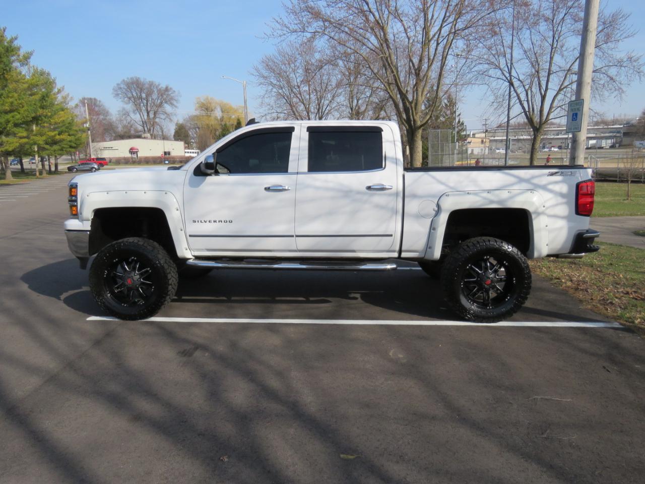 Chevrolet Silverado 1500 LTZ Z71 Crew Cab 4WD SWB 2015