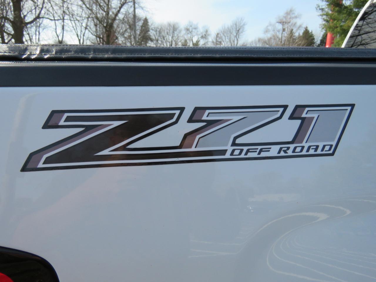 Chevrolet Silverado 1500 LTZ Z71 Crew Cab 4WD SWB 2015