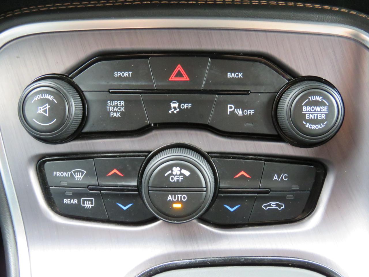 Dodge Challenger  2015