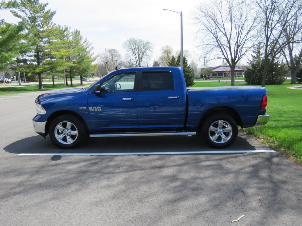 RAM 1500 Big Horn Crew Cab SWB 4WD 2017