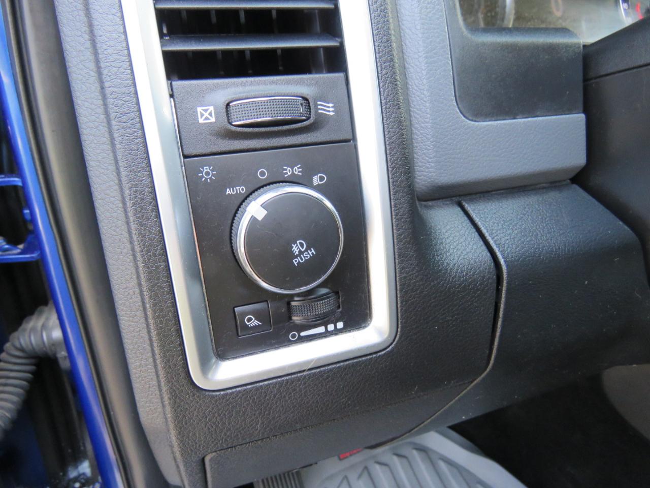 RAM 1500 Big Horn Crew Cab SWB 4WD 2017