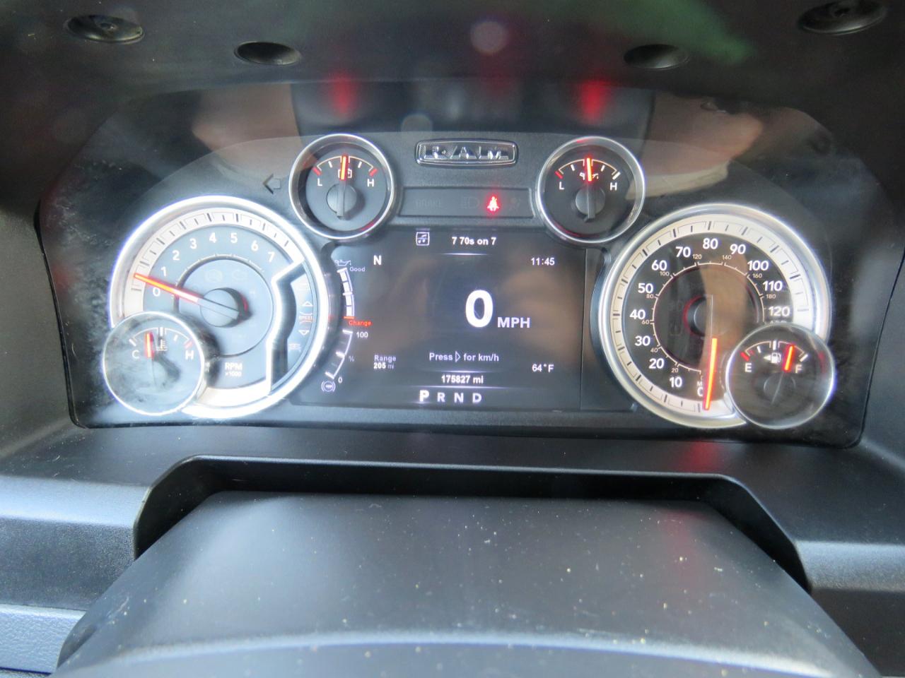 RAM 1500 Big Horn Crew Cab SWB 4WD 2017