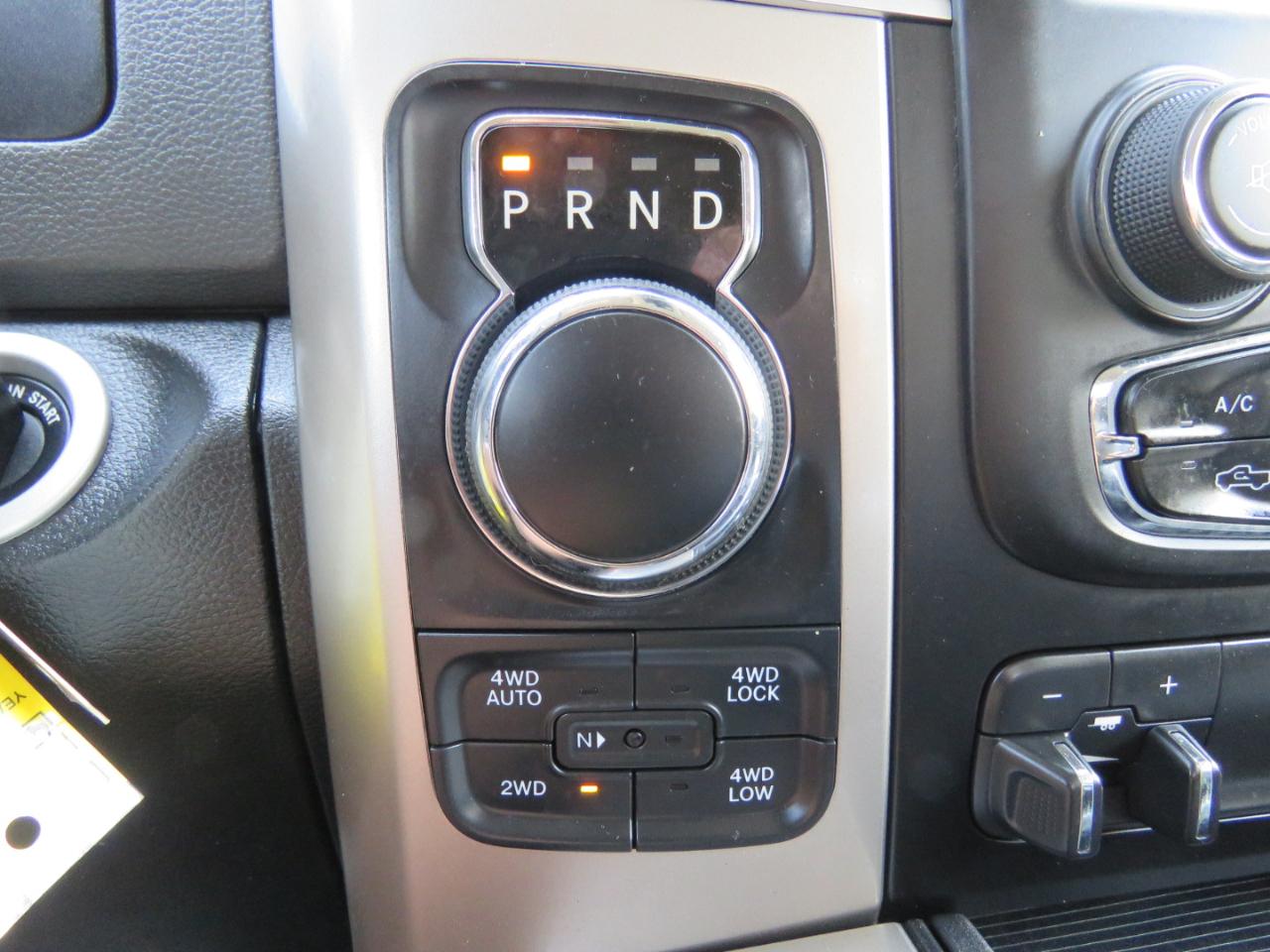 RAM 1500 Big Horn Crew Cab SWB 4WD 2017