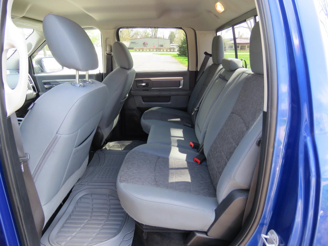 RAM 1500 Big Horn Crew Cab SWB 4WD 2017