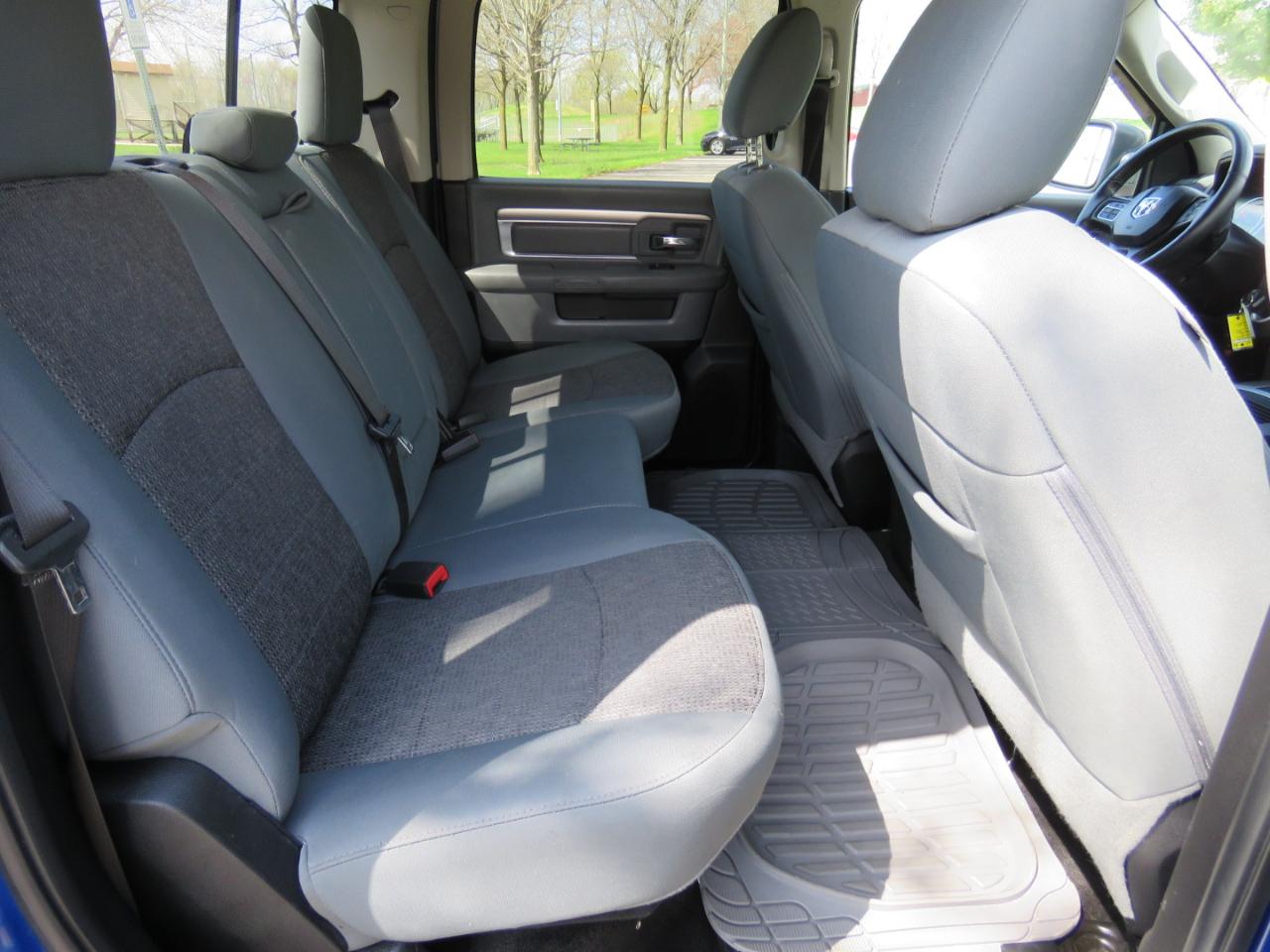 RAM 1500 Big Horn Crew Cab SWB 4WD 2017