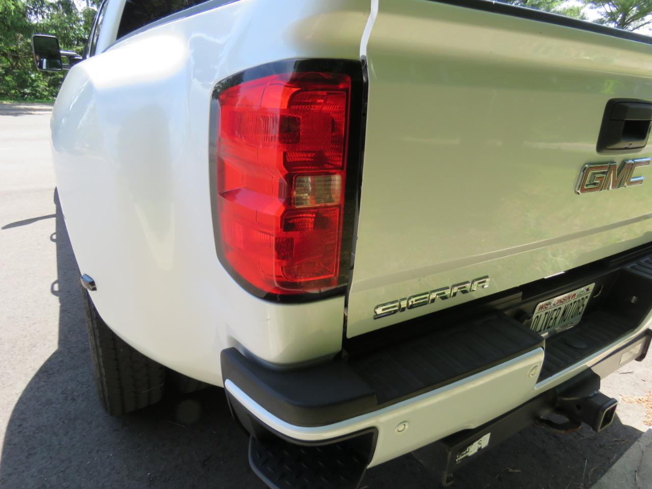 GMC Sierra 3500HD Denali Crew Cab 4WD 2018
