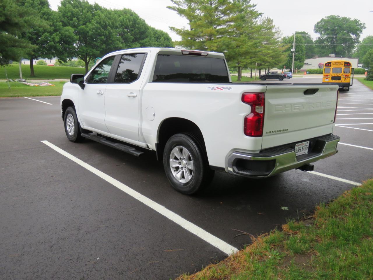 Chevrolet Silverado 1500 LT Crew Cab 4WD 2021