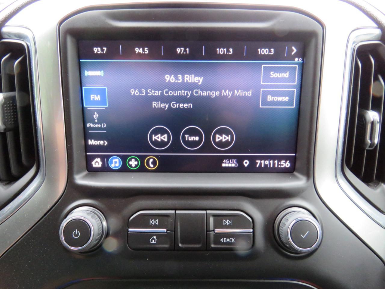 Chevrolet Silverado 1500 LT Crew Cab 4WD 2021