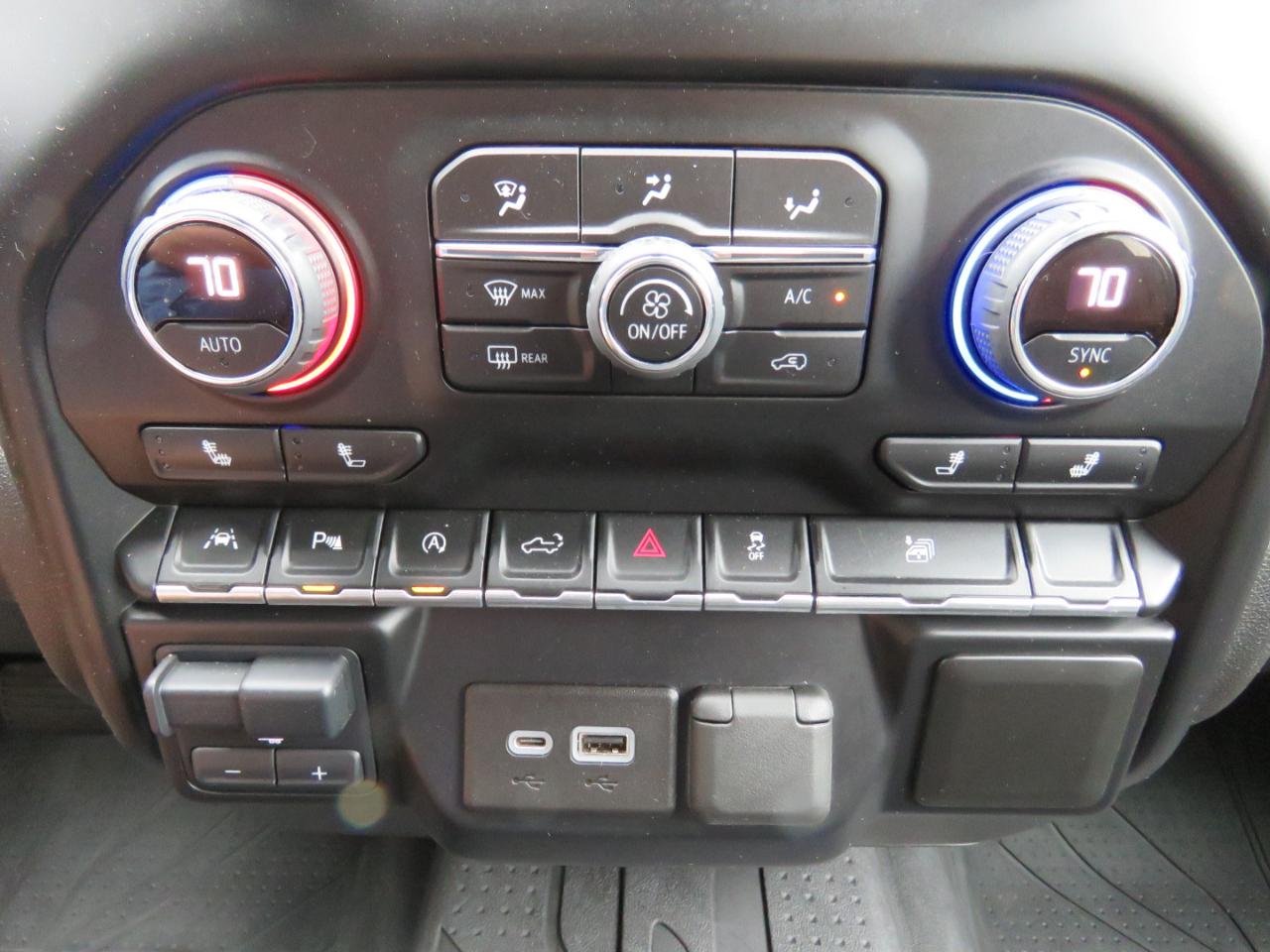 Chevrolet Silverado 1500 LT Crew Cab 4WD 2021