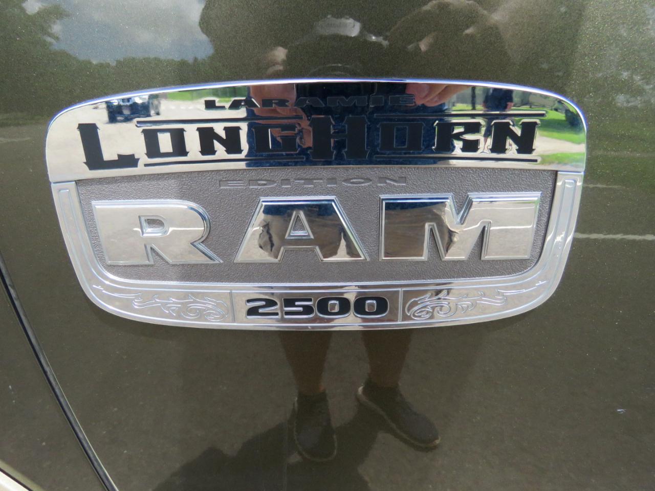 RAM 2500 Laramie Crew Cab LWB 4WD 2011