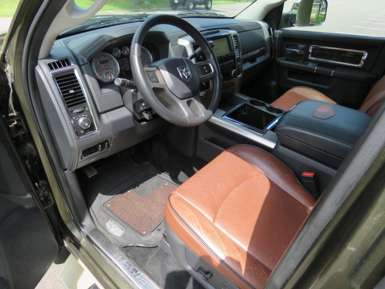 RAM 2500 Laramie Crew Cab LWB 4WD 2011