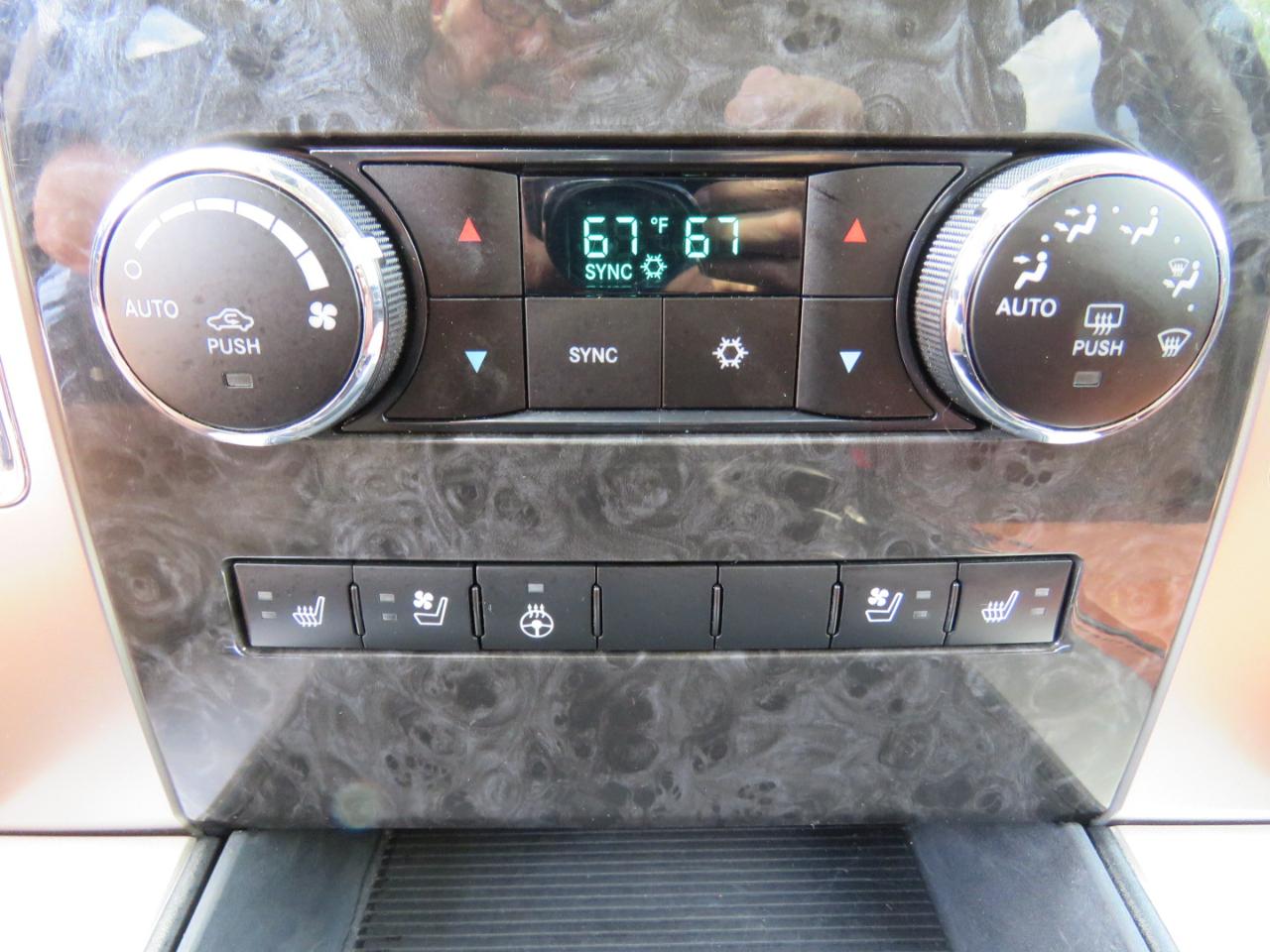 RAM 2500 Laramie Crew Cab LWB 4WD 2011