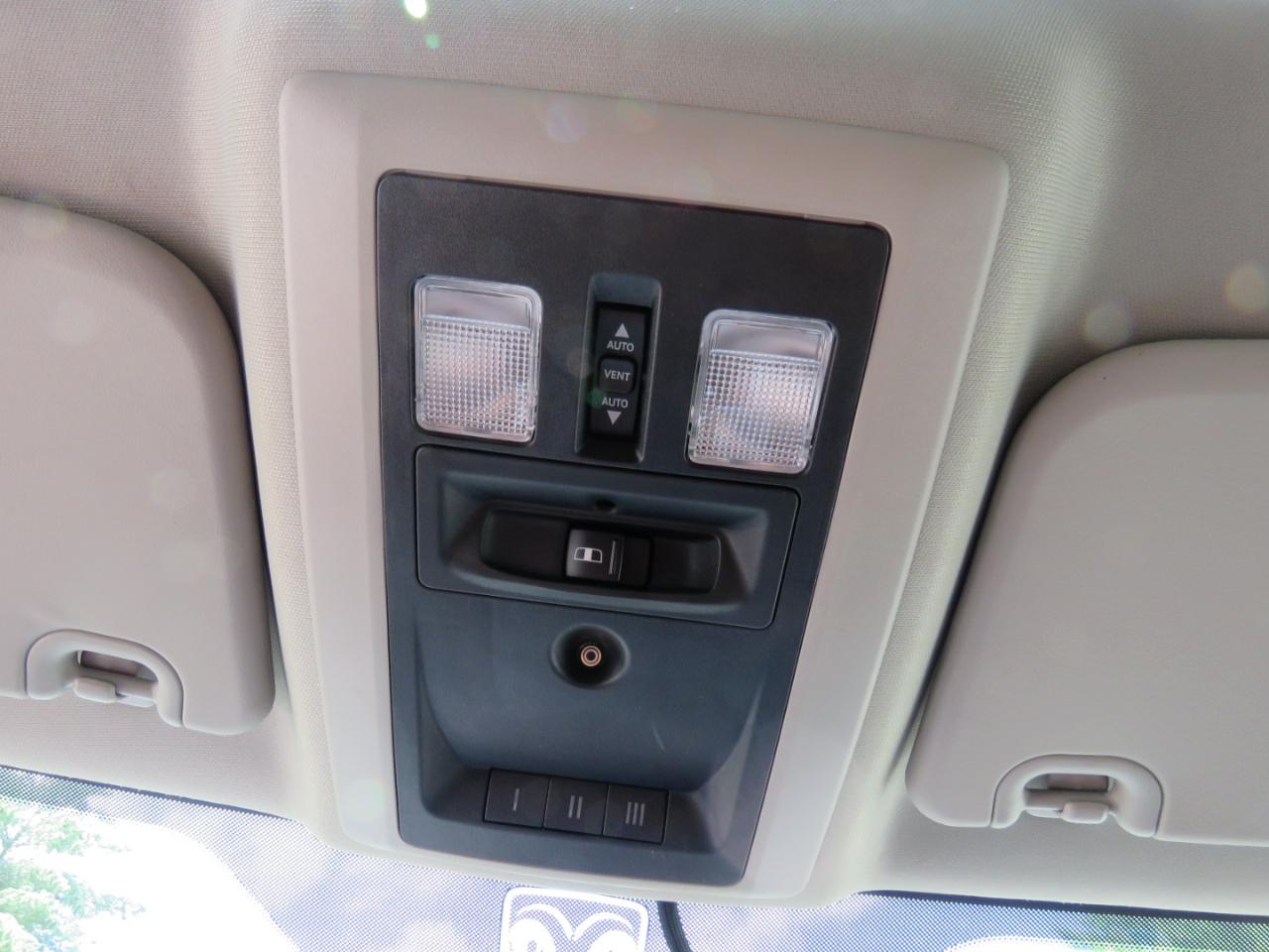 RAM 2500 Laramie Crew Cab LWB 4WD 2011