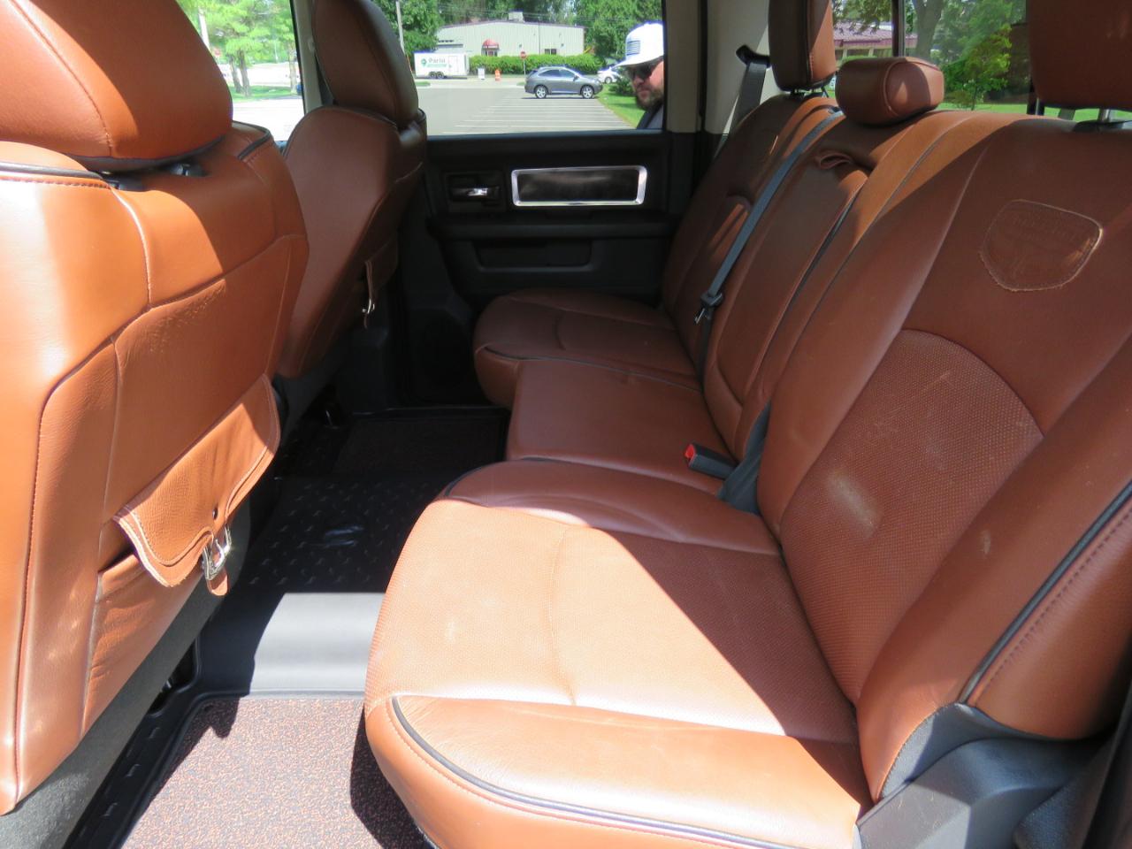 RAM 2500 Laramie Crew Cab LWB 4WD 2011