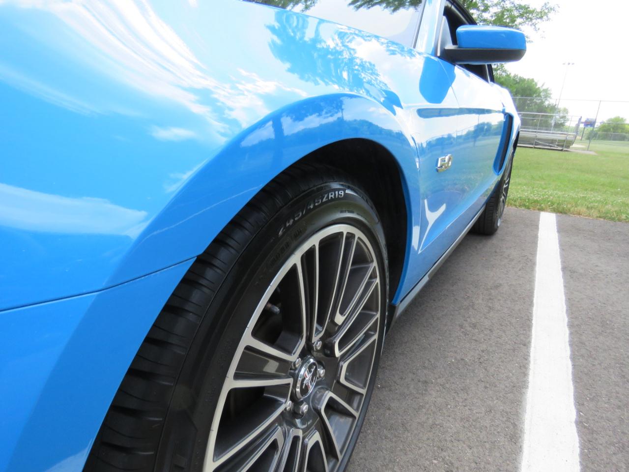 Ford Mustang GT Premium 2012