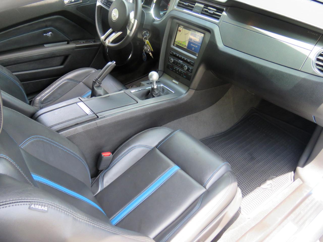 Ford Mustang GT Premium 2012