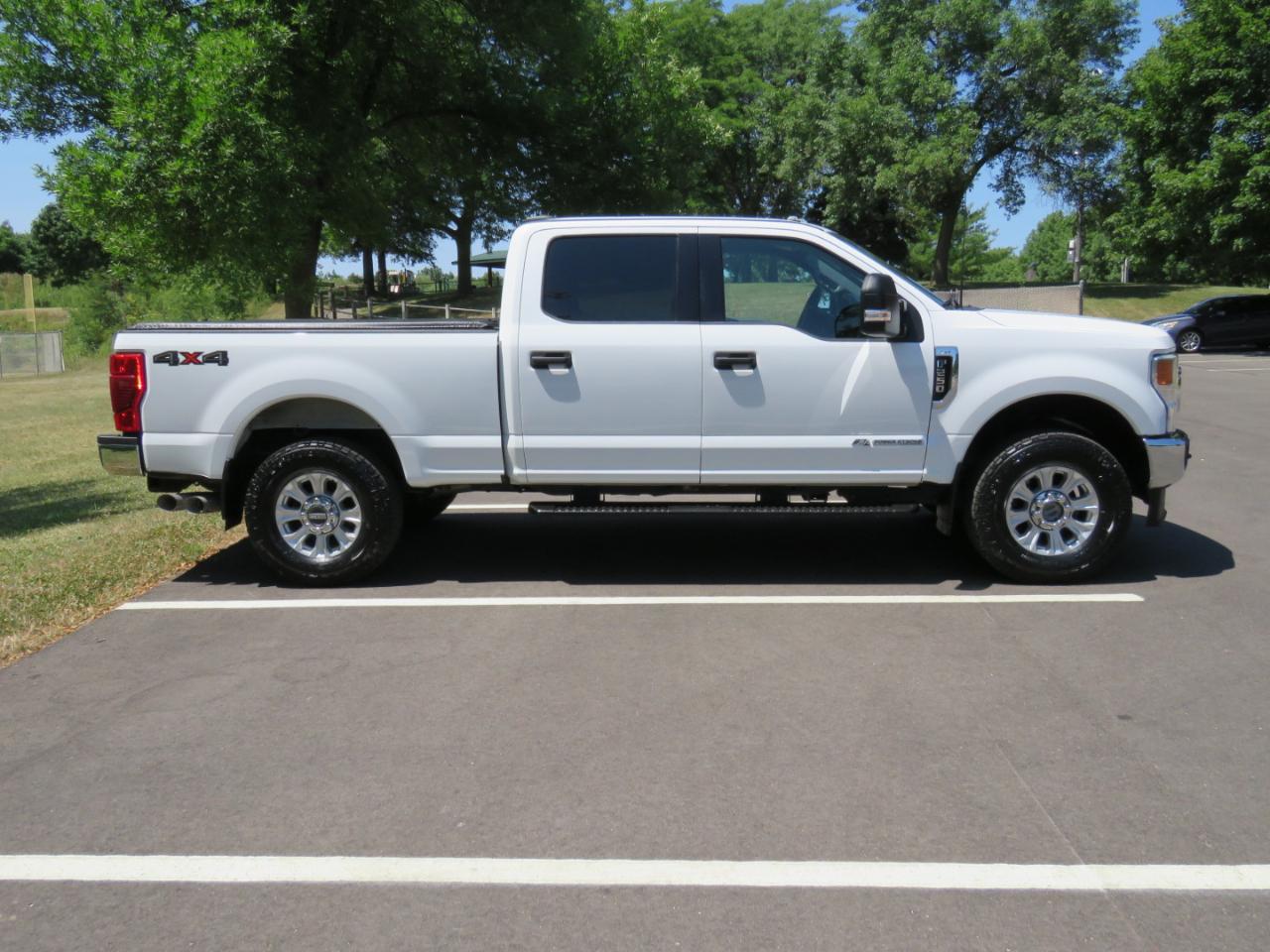Ford F-250 SD XLT Crew Cab 4WD 2021