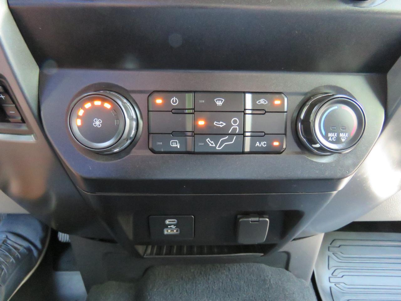 Ford F-250 SD XLT Crew Cab 4WD 2021